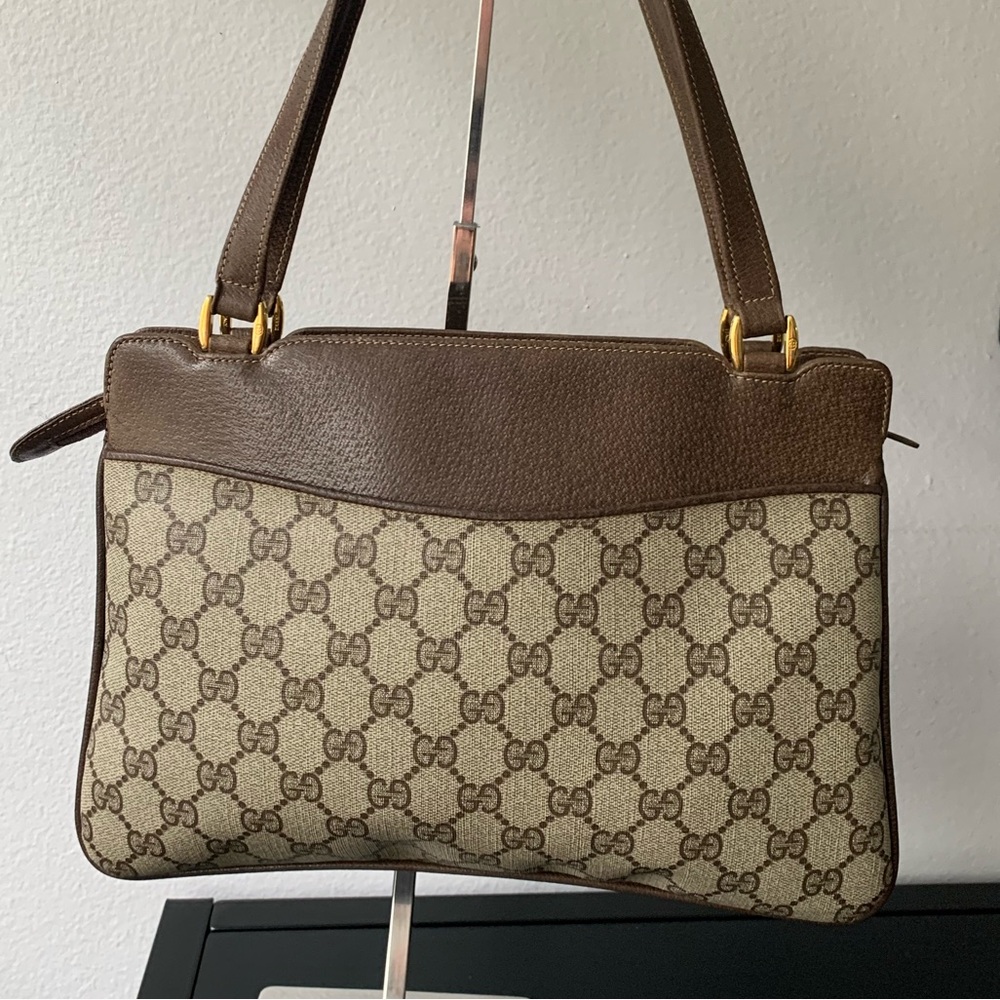 (25) GUCCI 80s Shoulder Bag - Picture 6 of 13